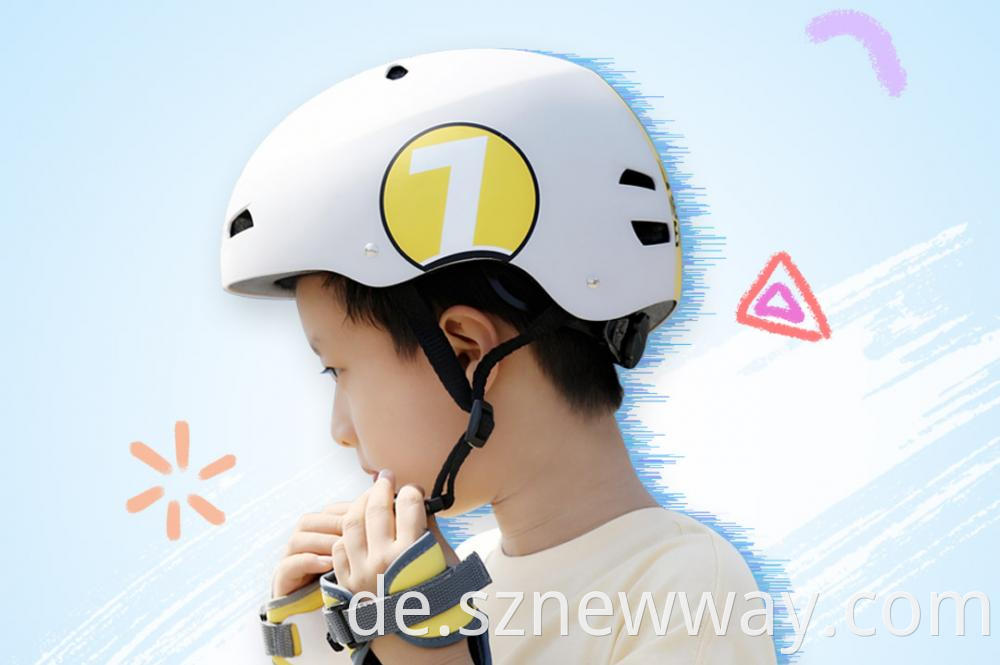 700kids Youth Helmet